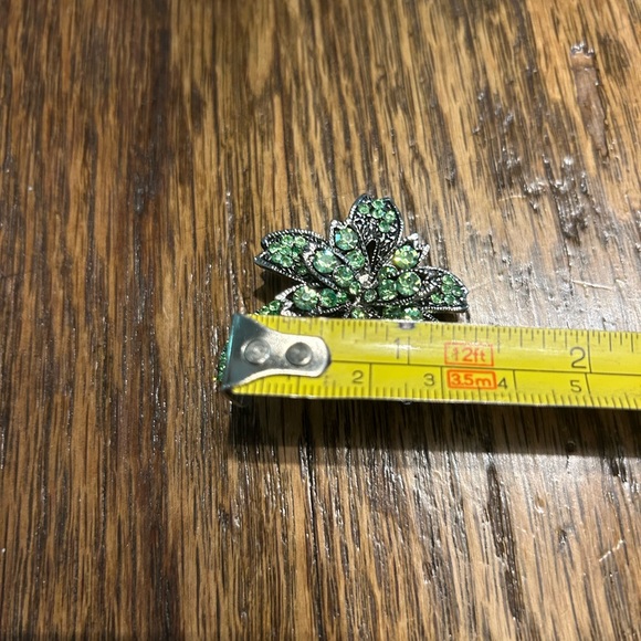 Beautiful green broach - Picture 5 of 5